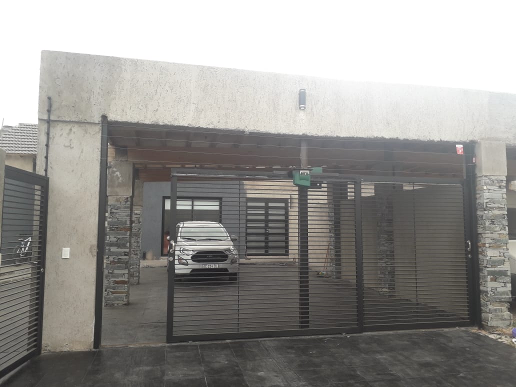 data-full="/mnt/data/hero14.jpeg"